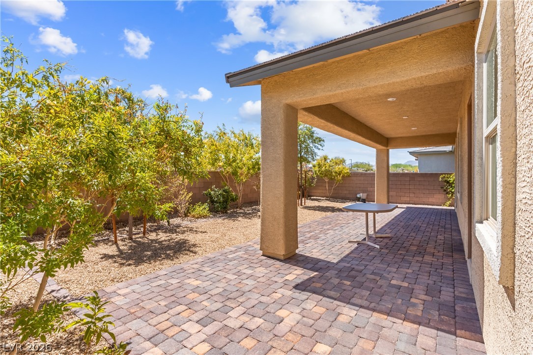 652 Longfeather Street Henderson NV 89011