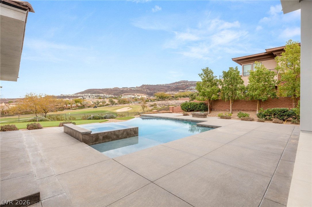 586 Lairmont Place Henderson NV 89012