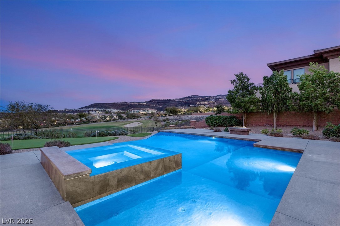 586 Lairmont Place Henderson NV 89012