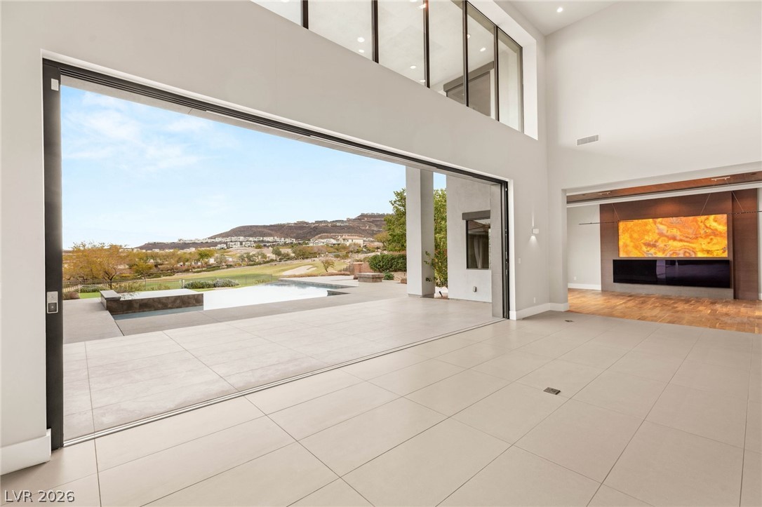 586 Lairmont Place Henderson NV 89012