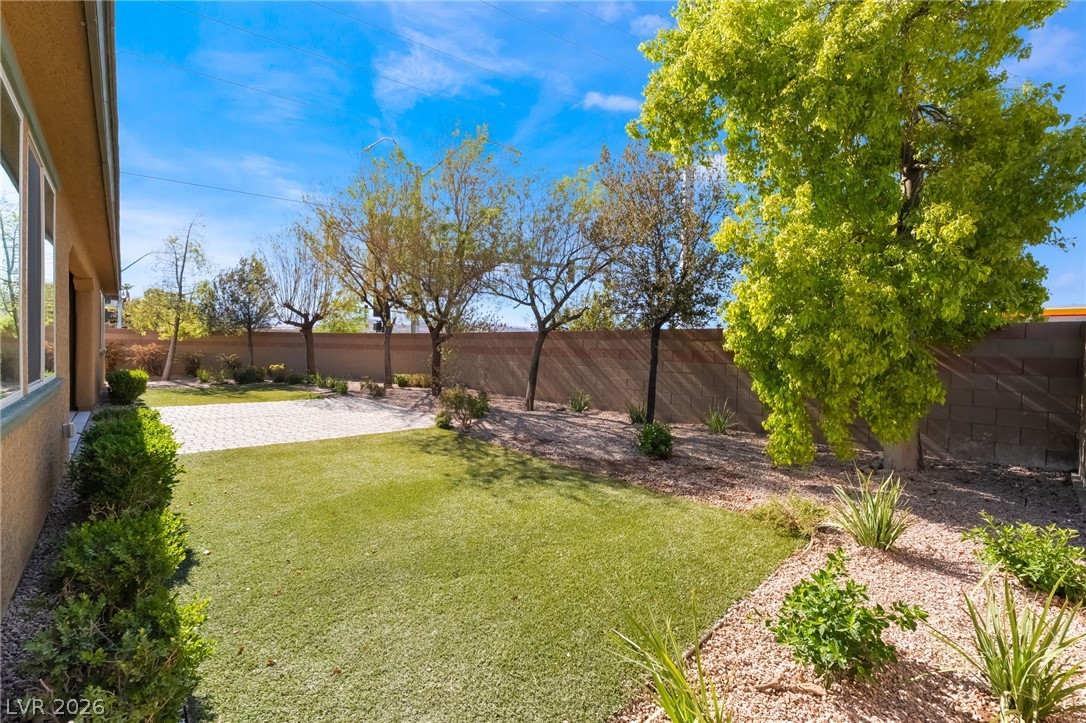 8584 South Garnet Lake Avenue Las Vegas NV 89113