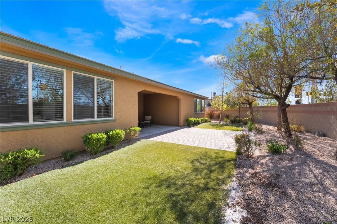 8584 South Garnet Lake Avenue Las Vegas NV 89113