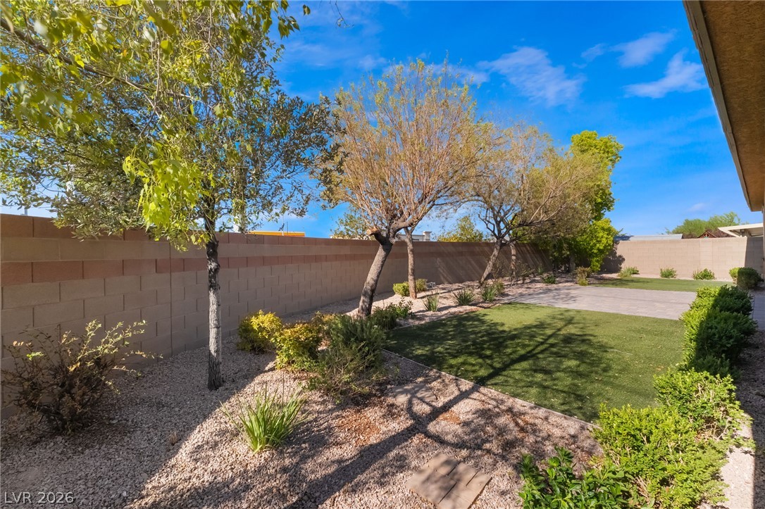 8584 South Garnet Lake Avenue Las Vegas NV 89113