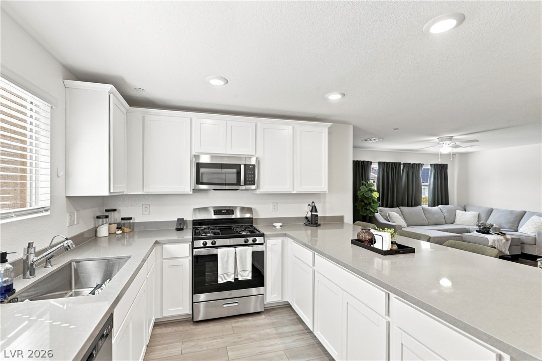 6246 Foxes Dale Street Las Vegas NV 89166