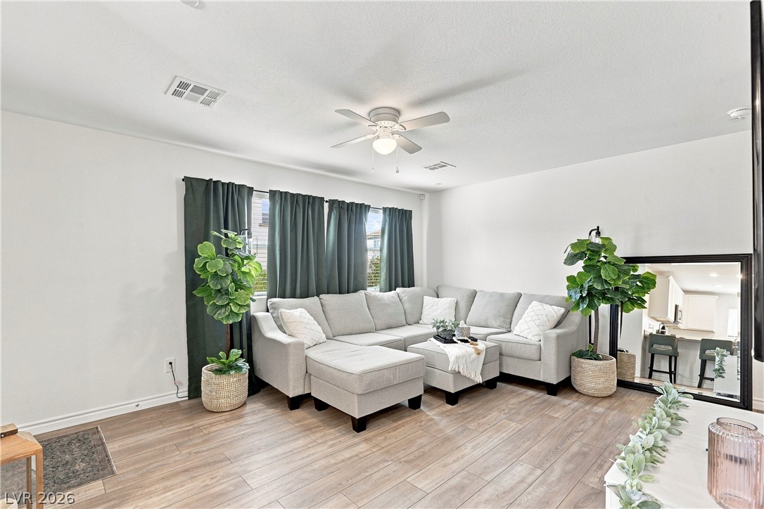 6246 Foxes Dale Street Las Vegas NV 89166