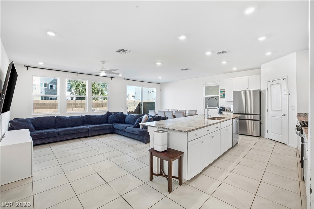 9024 Marigold Creek Street Las Vegas NV 89113