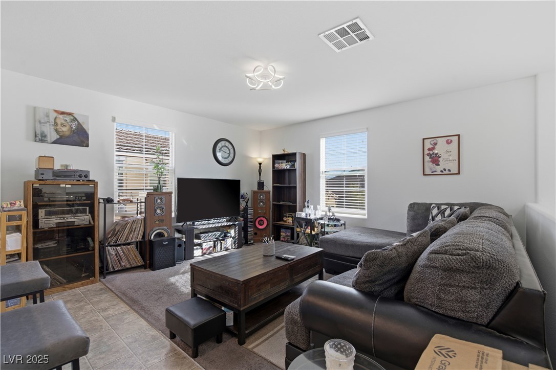 4648 Woolcomber Street Las Vegas NV 89115