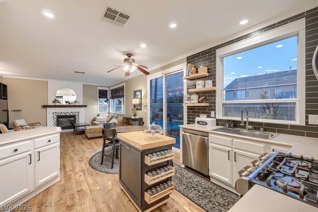 9739 Tumble Lake Court Las Vegas NV 89147
