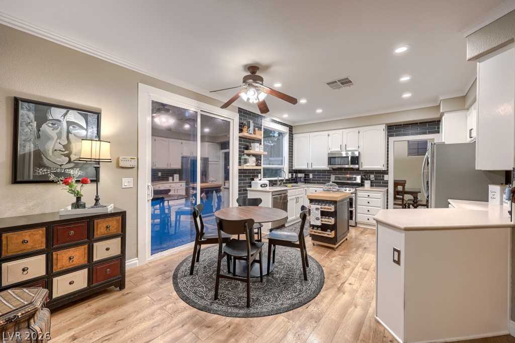 9739 Tumble Lake Court Las Vegas NV 89147
