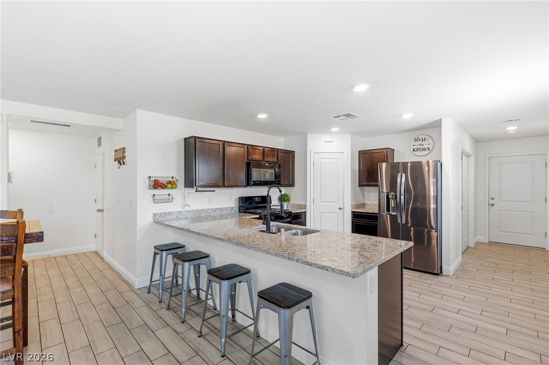 1869 Crystal Meadow Street Las Vegas NV 89115
