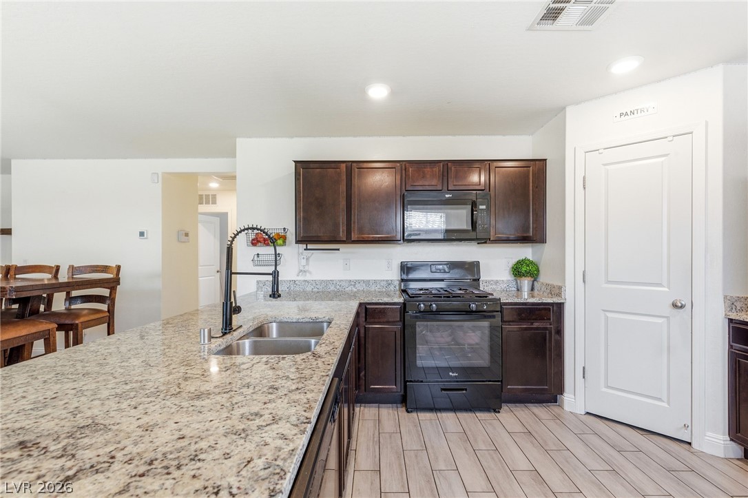 1869 Crystal Meadow Street Las Vegas NV 89115