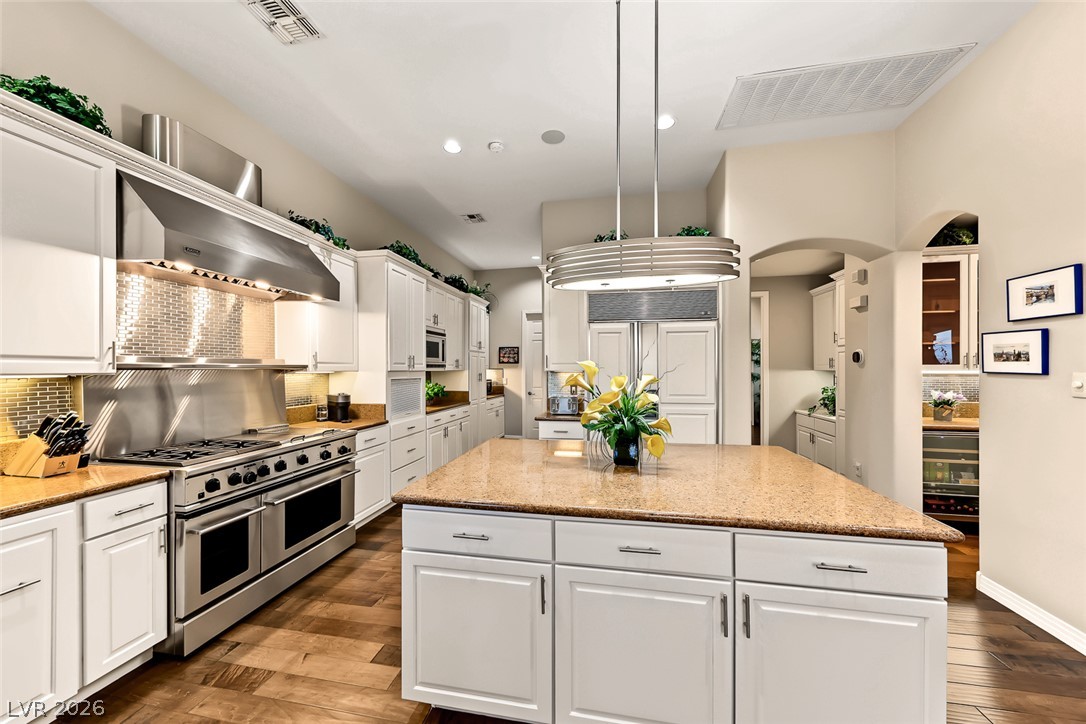 25 Avenida Fiori Henderson NV 89011