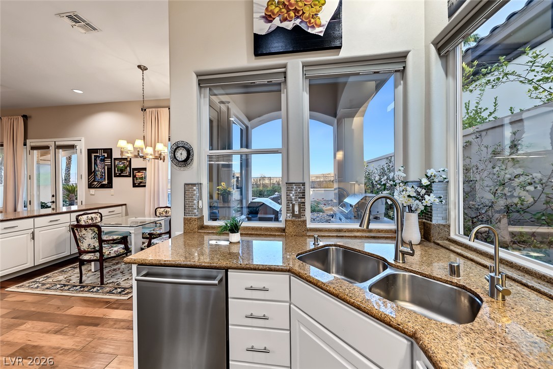 25 Avenida Fiori Henderson NV 89011