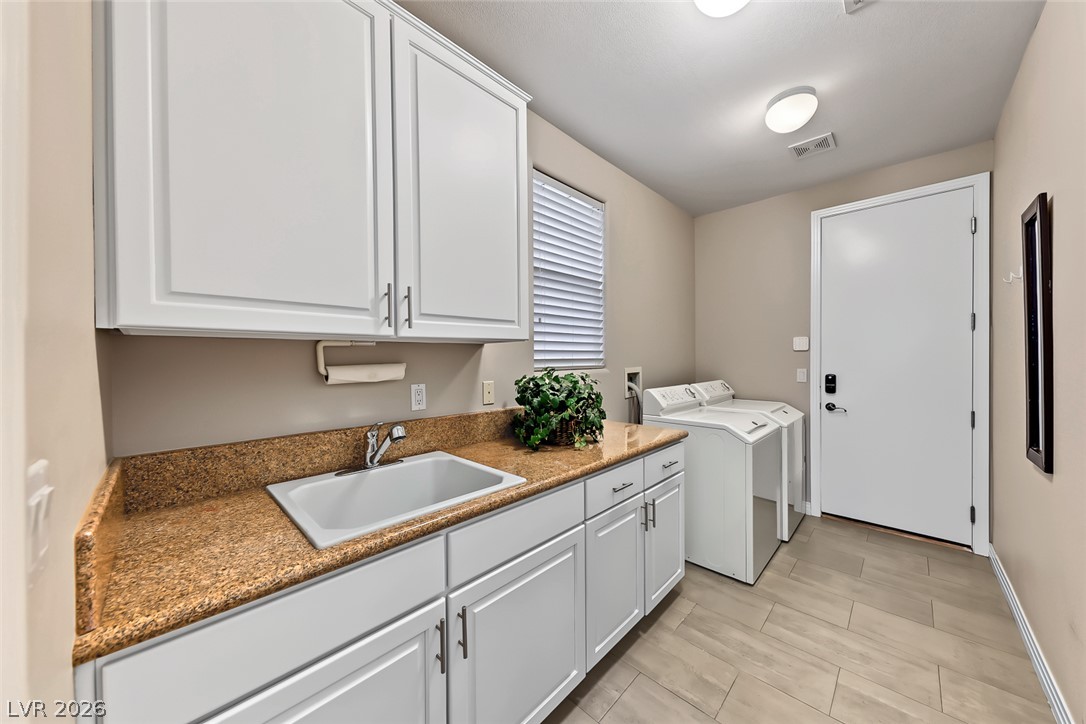 25 Avenida Fiori Henderson NV 89011