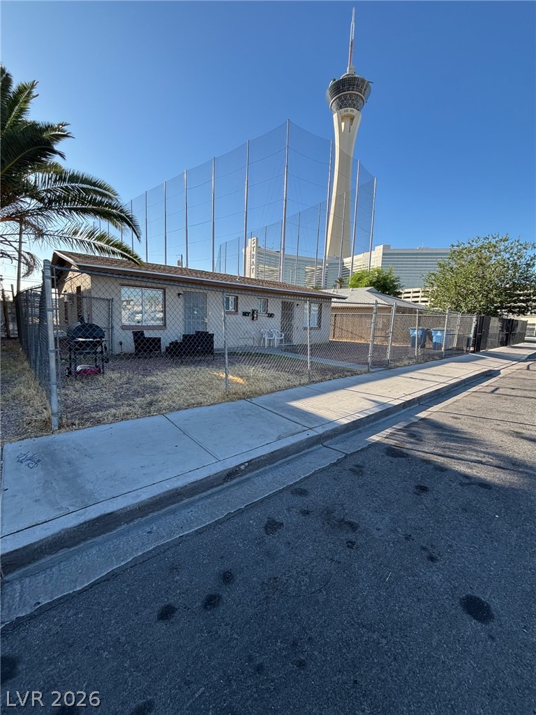 1713 Fairfield Avenue Las Vegas NV 89102