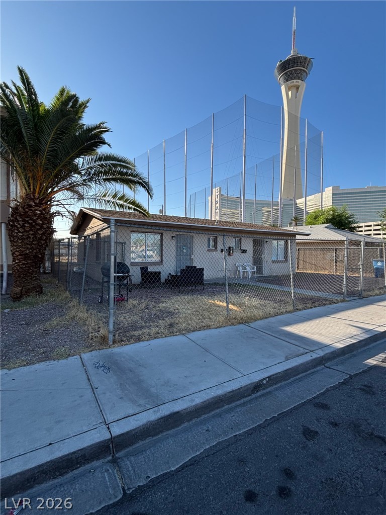 1713 Fairfield Avenue Las Vegas NV 89102