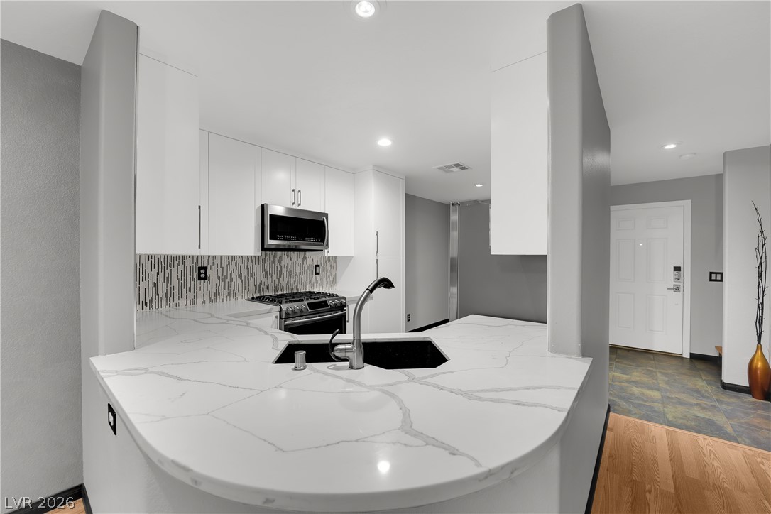 9074 Hombard Avenue Las Vegas NV 89148