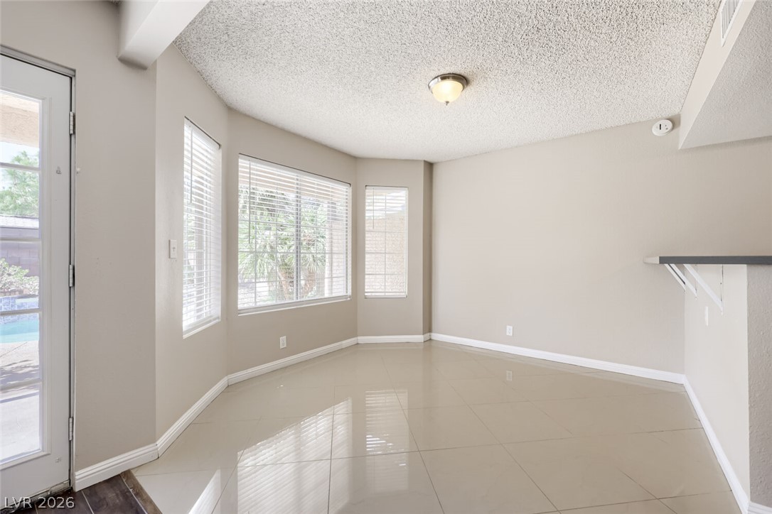 6709 Evanston Avenue Las Vegas NV 89108
