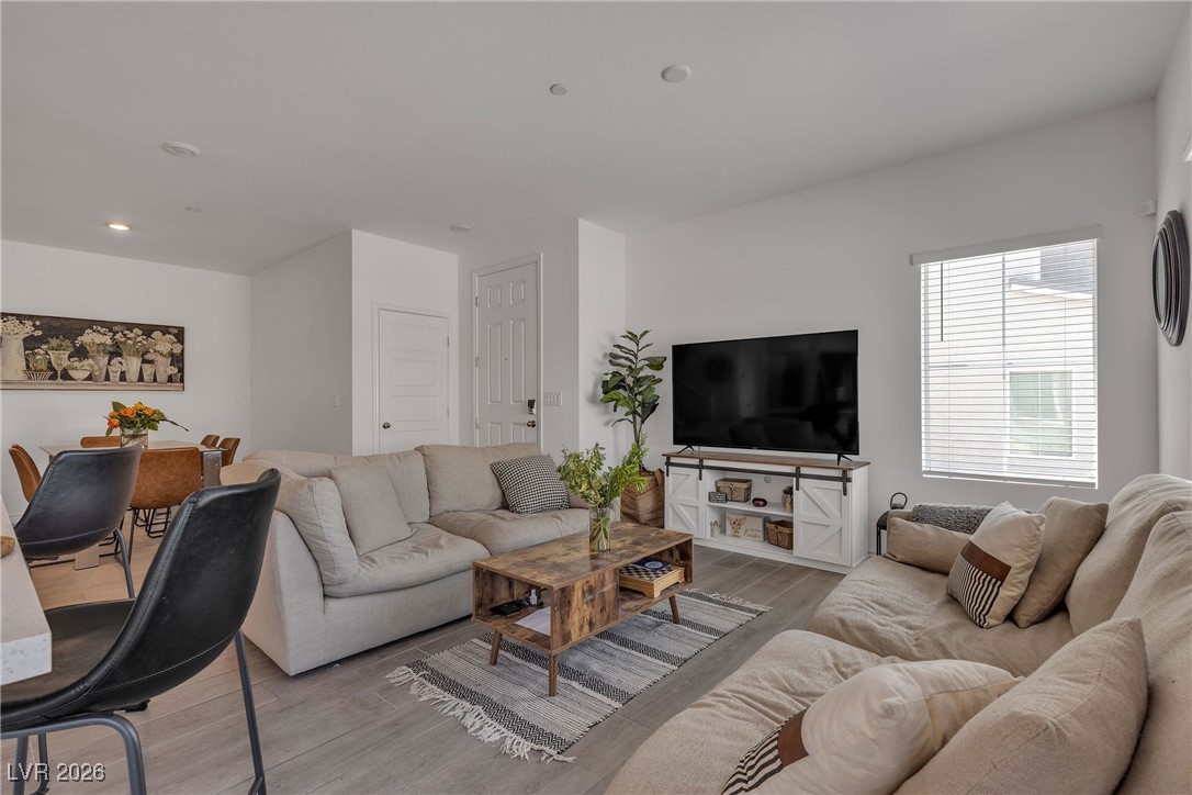 236 Callen Falls Avenue 1211 Henderson NV 89011