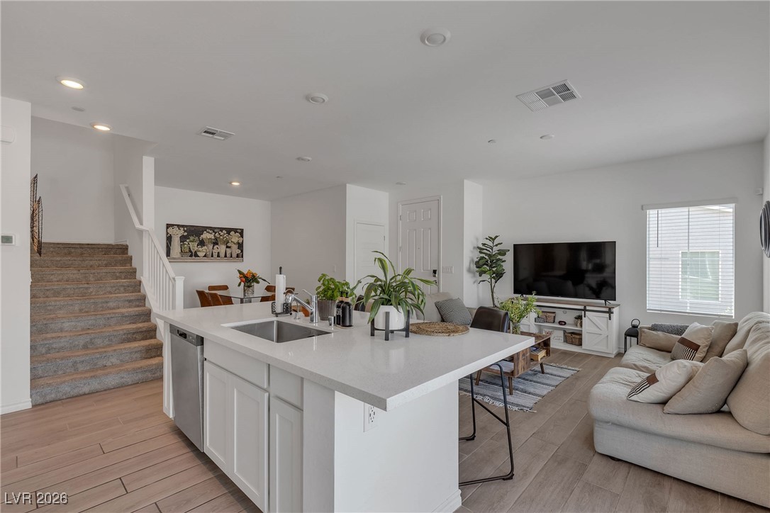 236 Callen Falls Avenue 1211 Henderson NV 89011