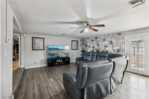 5061 Hallet Drive Las Vegas NV 89122