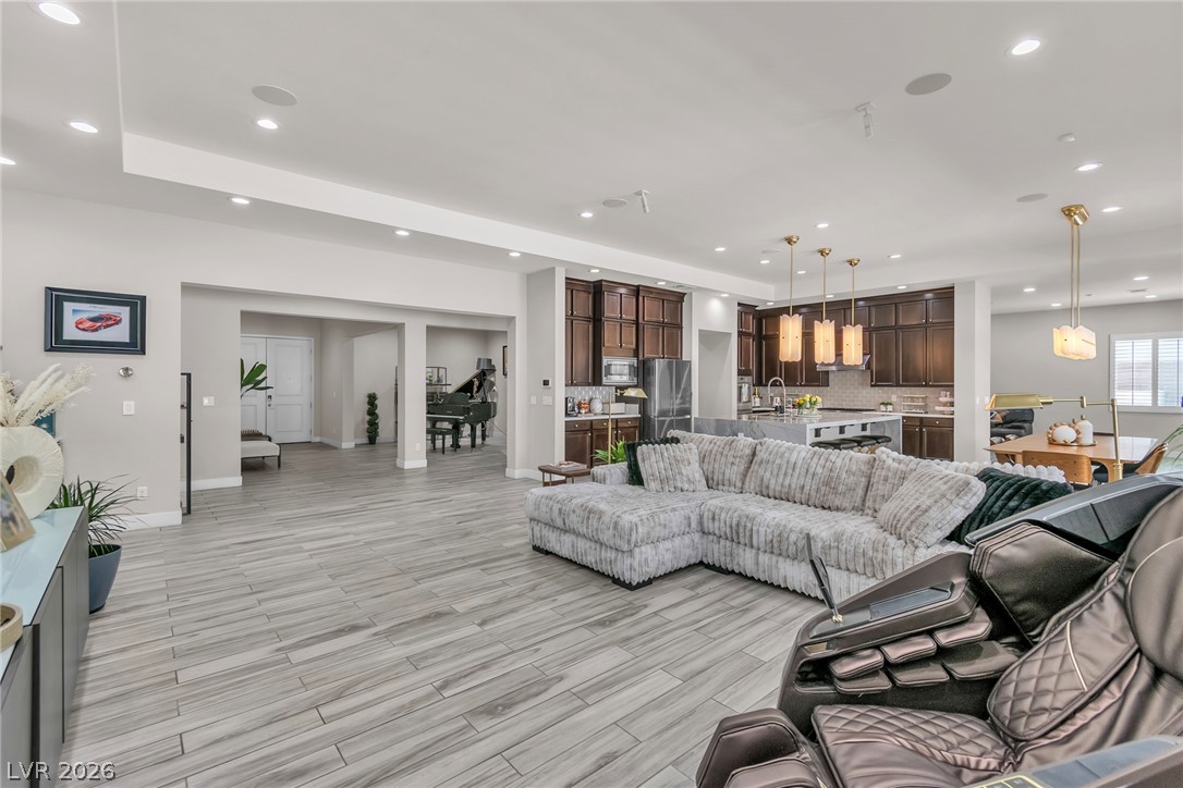8233 Sweetwater Creek Way Las Vegas NV 89113