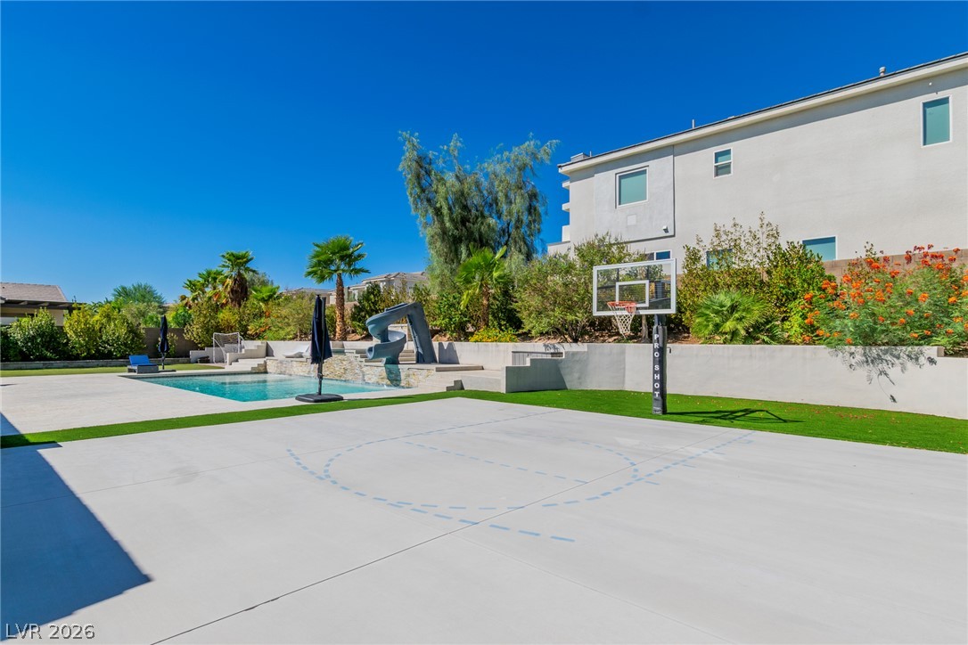 8233 Sweetwater Creek Way Las Vegas NV 89113