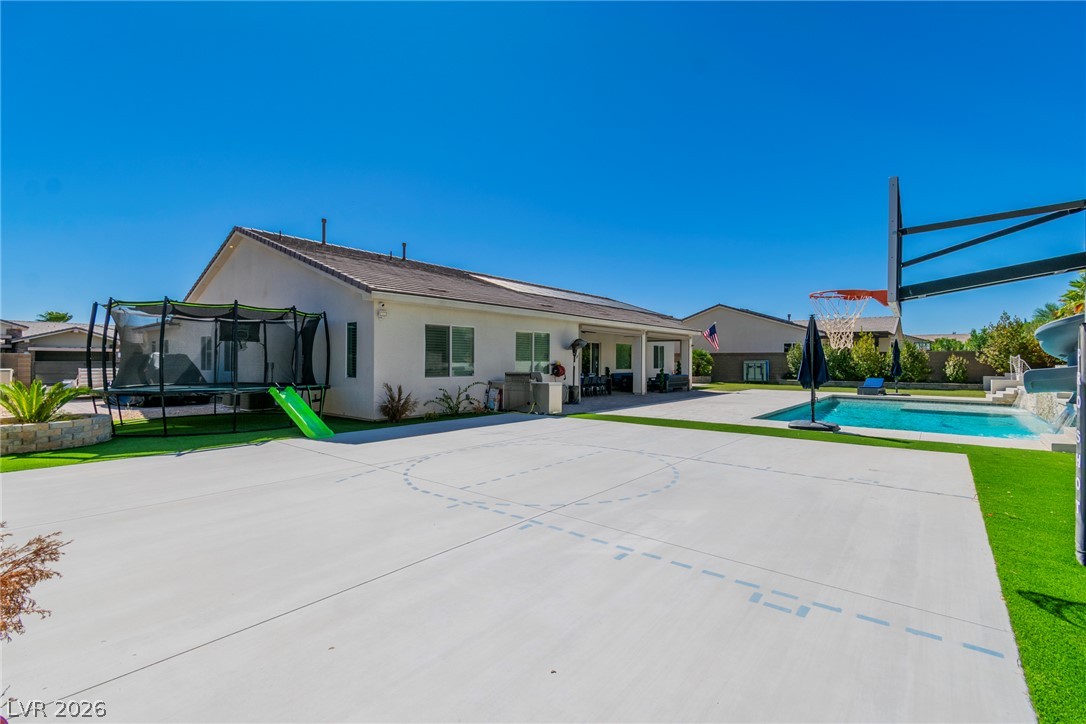 8233 Sweetwater Creek Way Las Vegas NV 89113