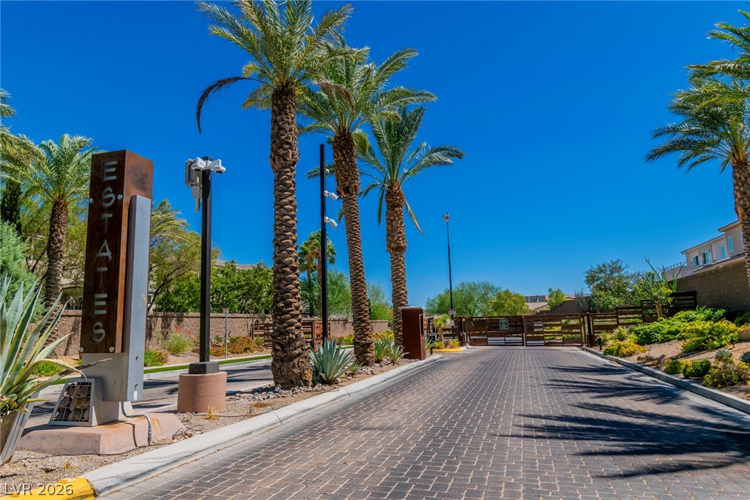 8233 Sweetwater Creek Way Las Vegas NV 89113