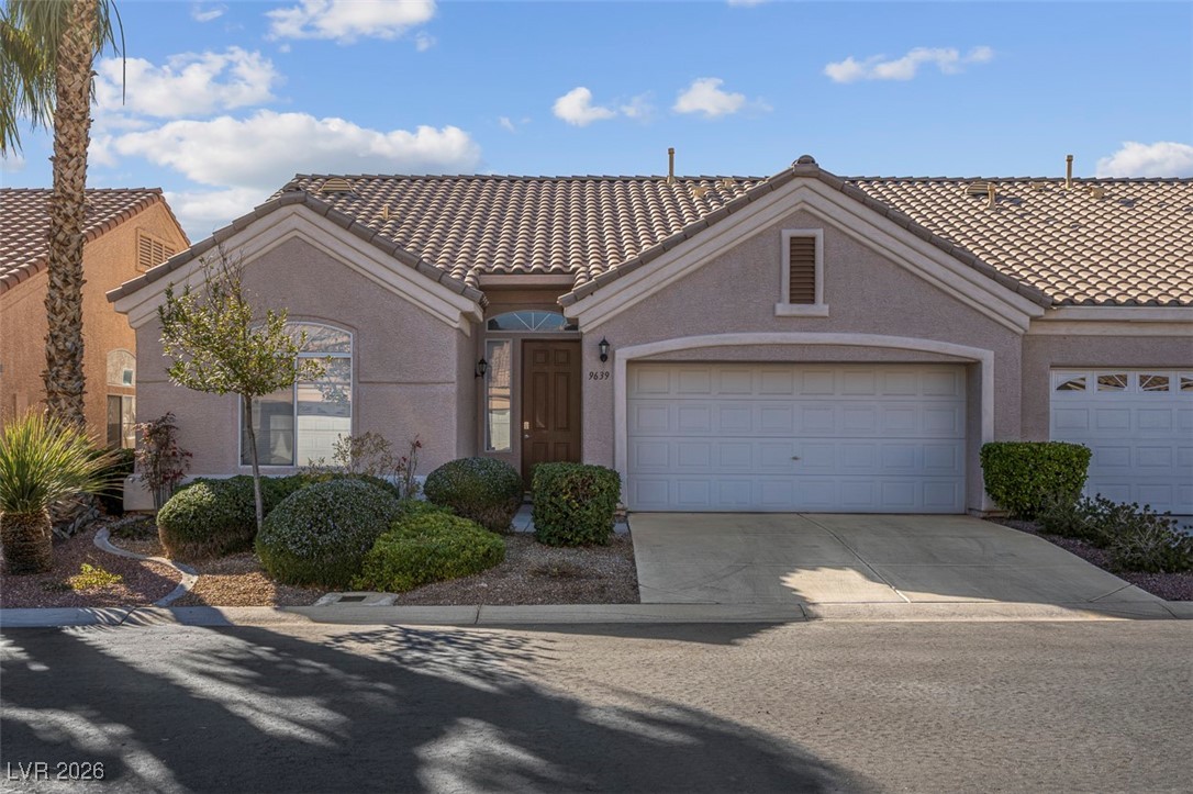9639 Moonlit Sky Avenue Las Vegas NV 89147