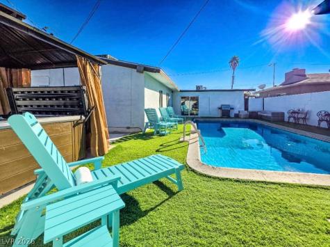 2013 Howard Avenue Las Vegas NV 89104