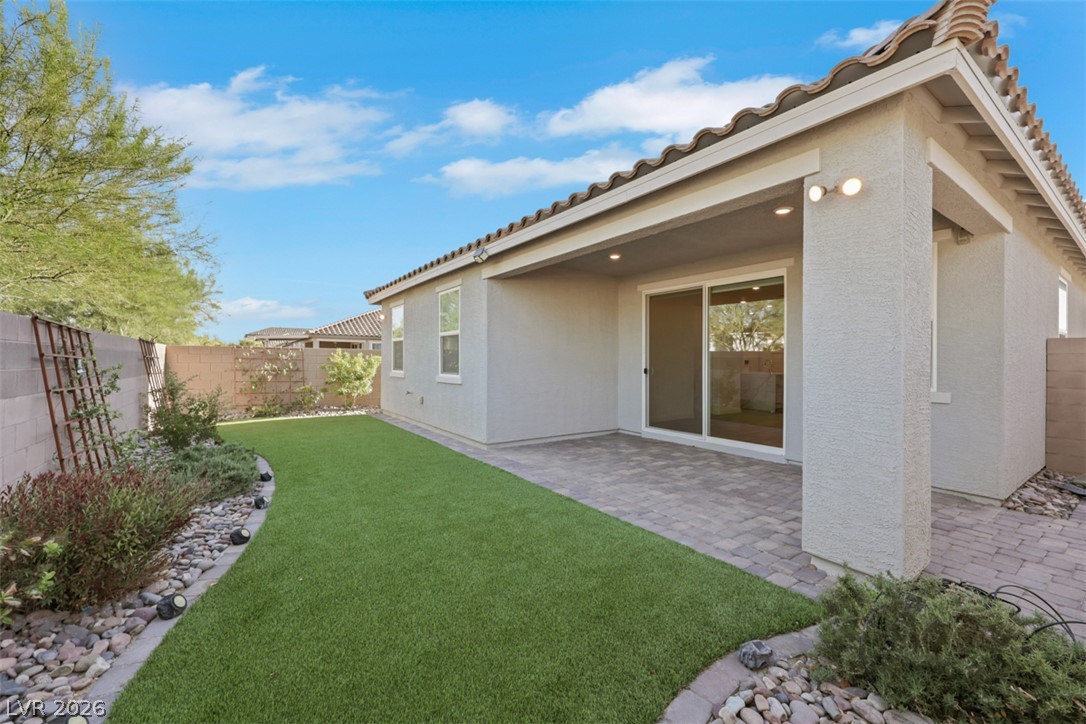 8948 Marigold Creek Street Las Vegas NV 89113