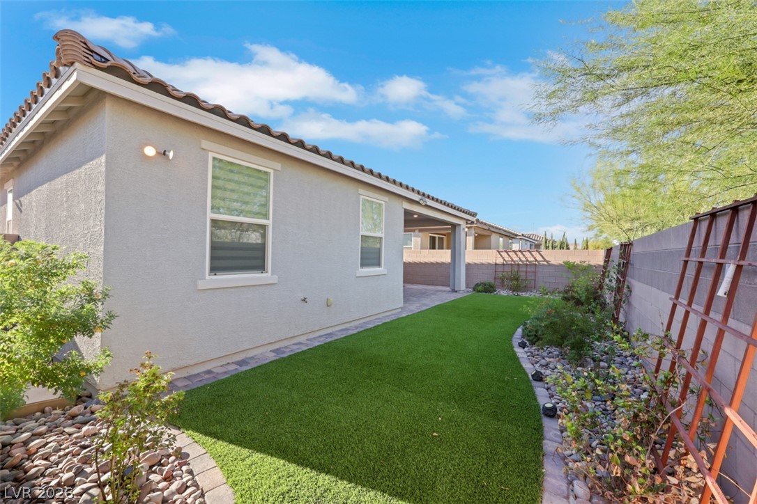 8948 Marigold Creek Street Las Vegas NV 89113