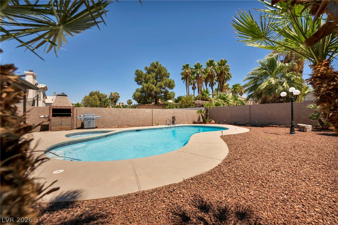 5322 Sandstone Drive Las Vegas NV 89142