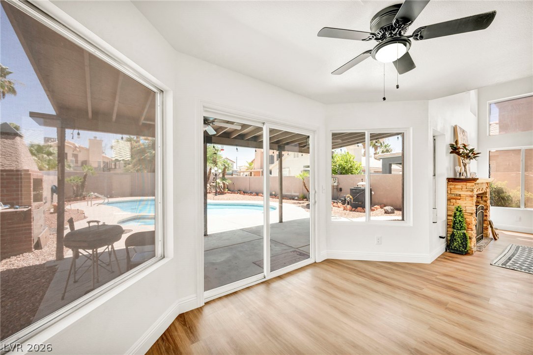 5322 Sandstone Drive Las Vegas NV 89142