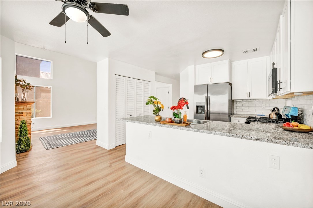 5322 Sandstone Drive Las Vegas NV 89142