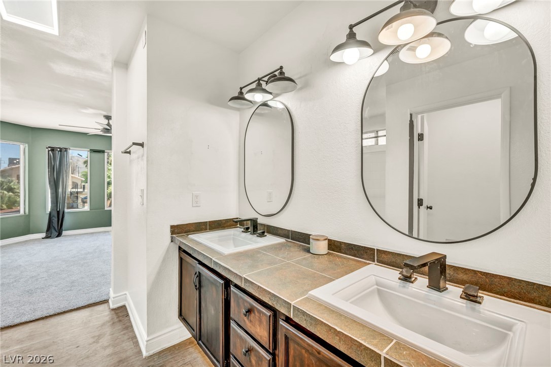 5322 Sandstone Drive Las Vegas NV 89142