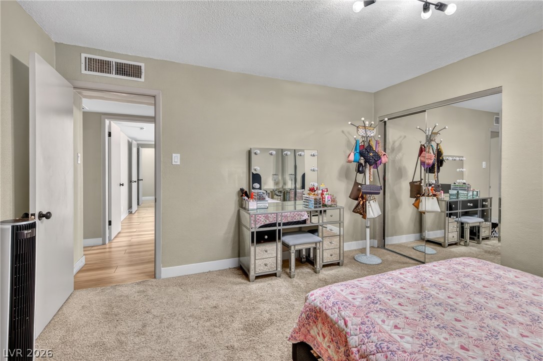 5209 Champions Avenue Las Vegas NV 89142