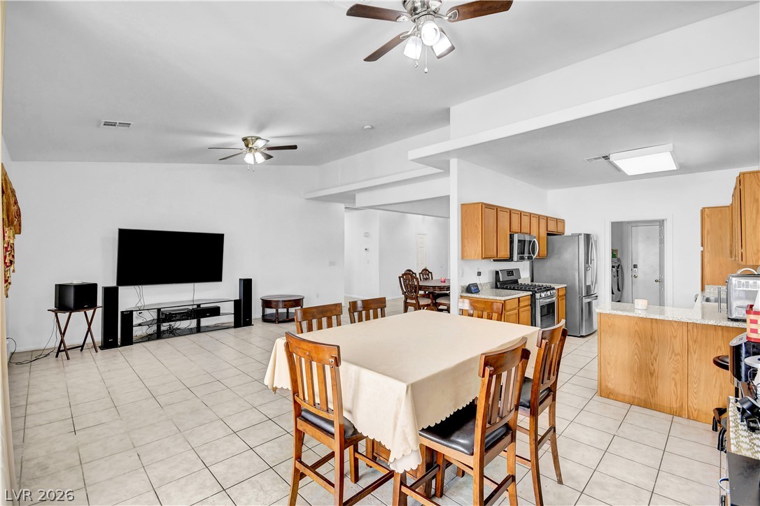 5129 Coral Beach Street North Las Vegas NV 89031