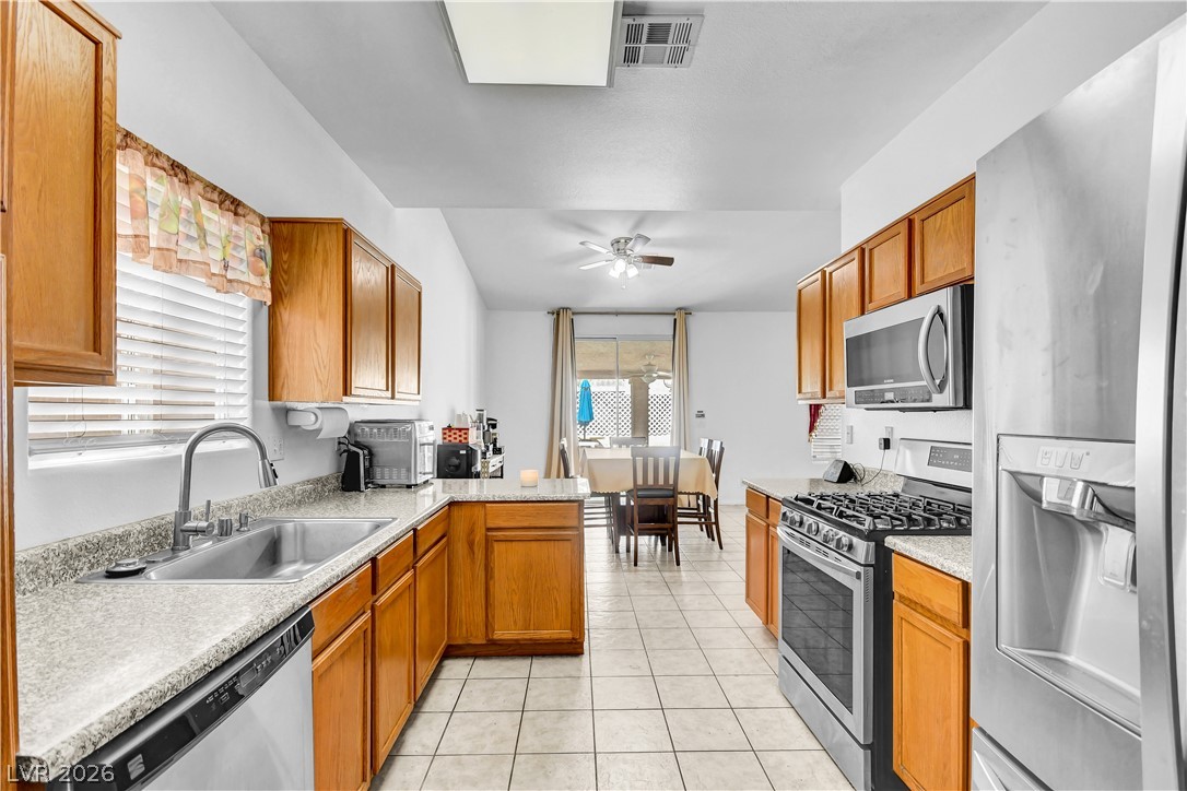 5129 Coral Beach Street North Las Vegas NV 89031