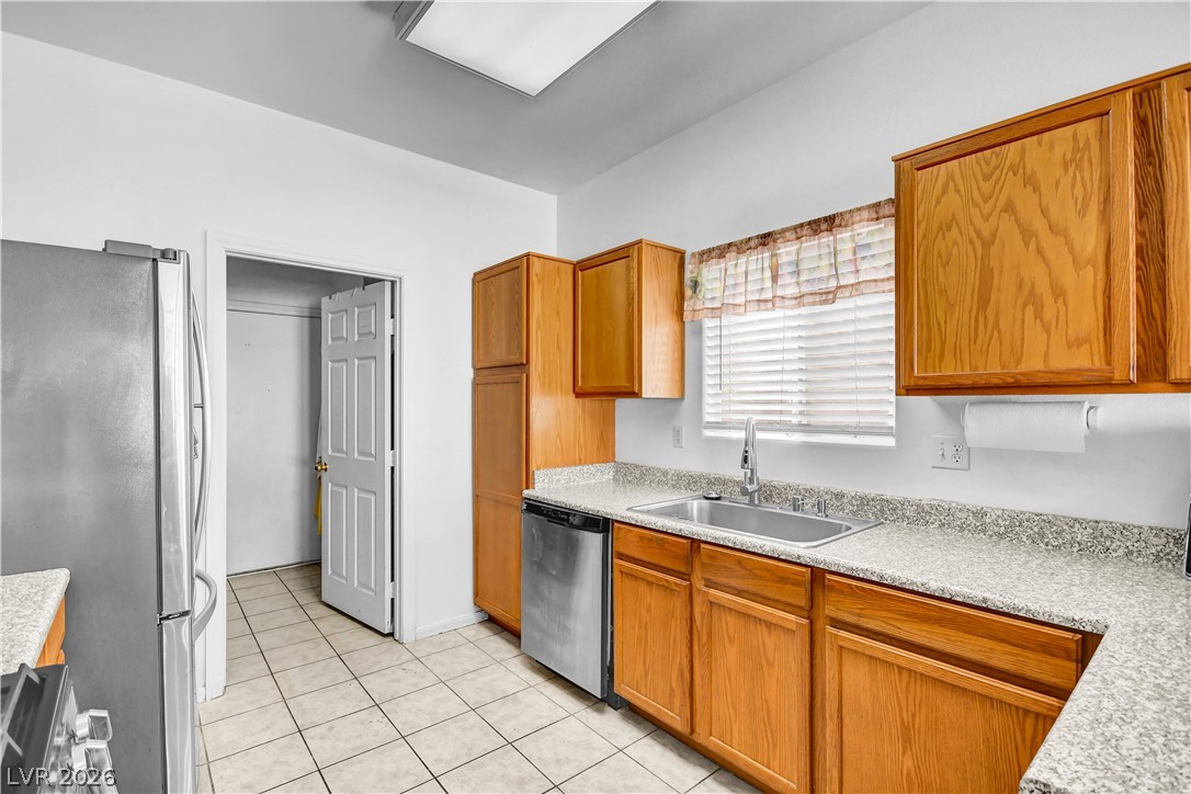 5129 Coral Beach Street North Las Vegas NV 89031
