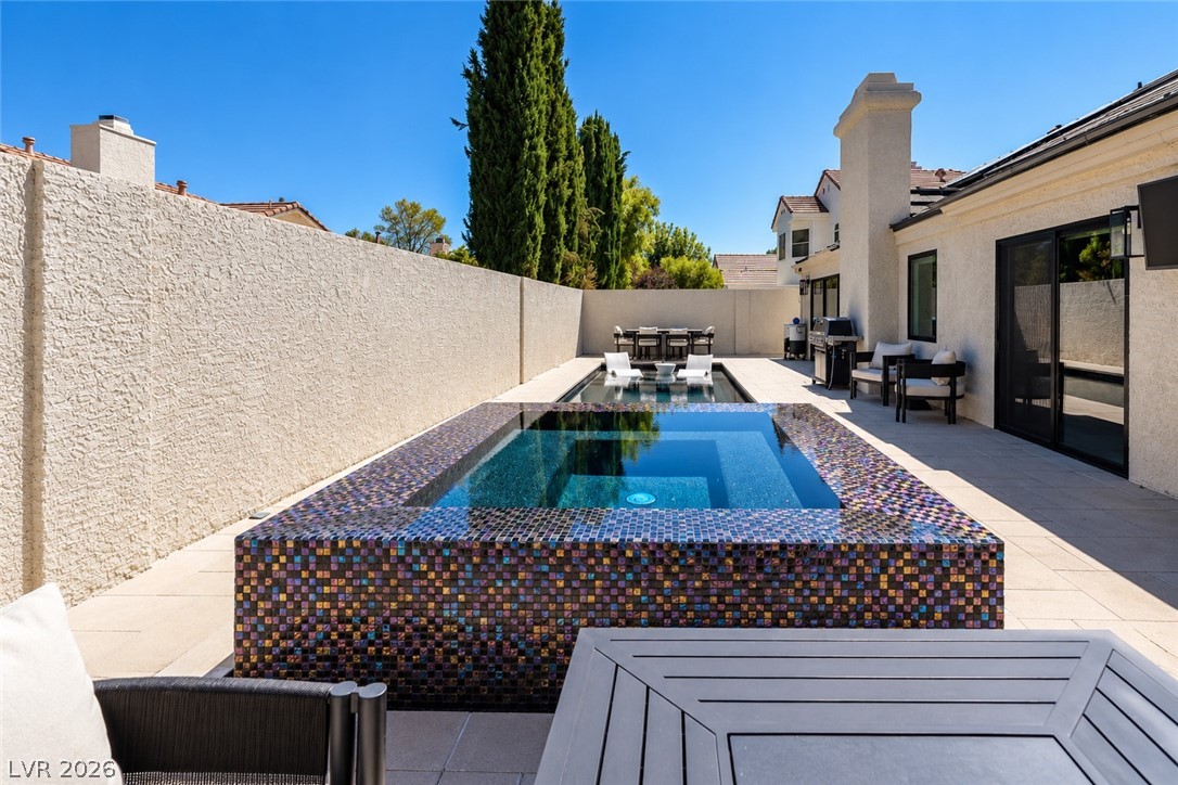 2824 Shannon River Drive Las Vegas NV 89117