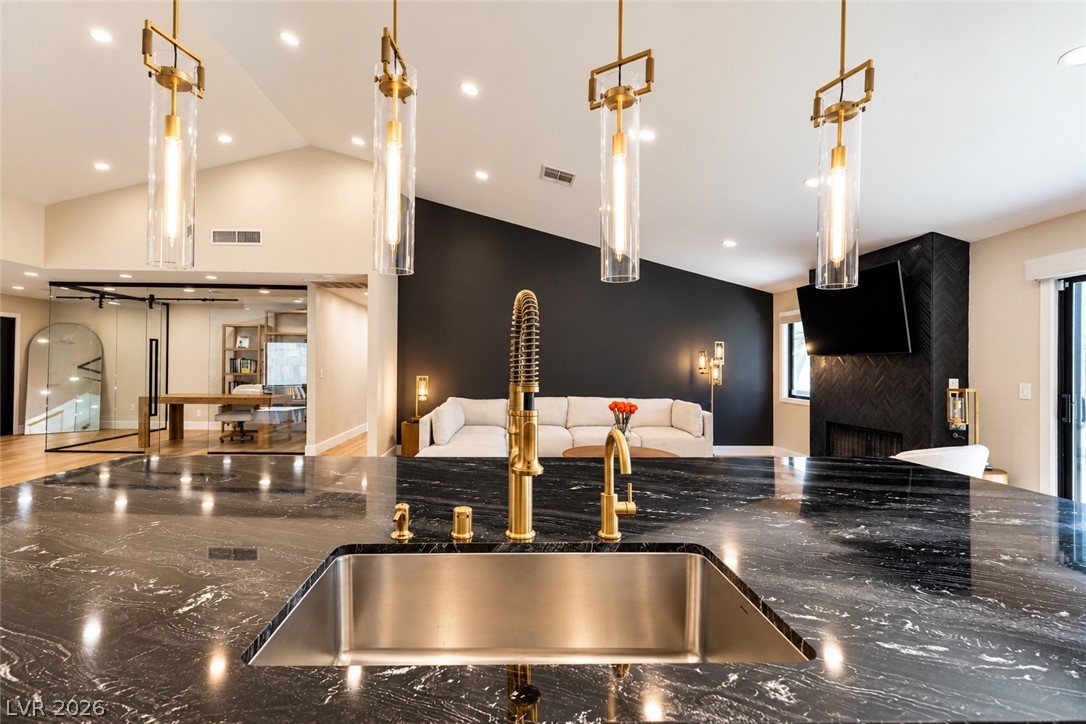 2824 Shannon River Drive Las Vegas NV 89117