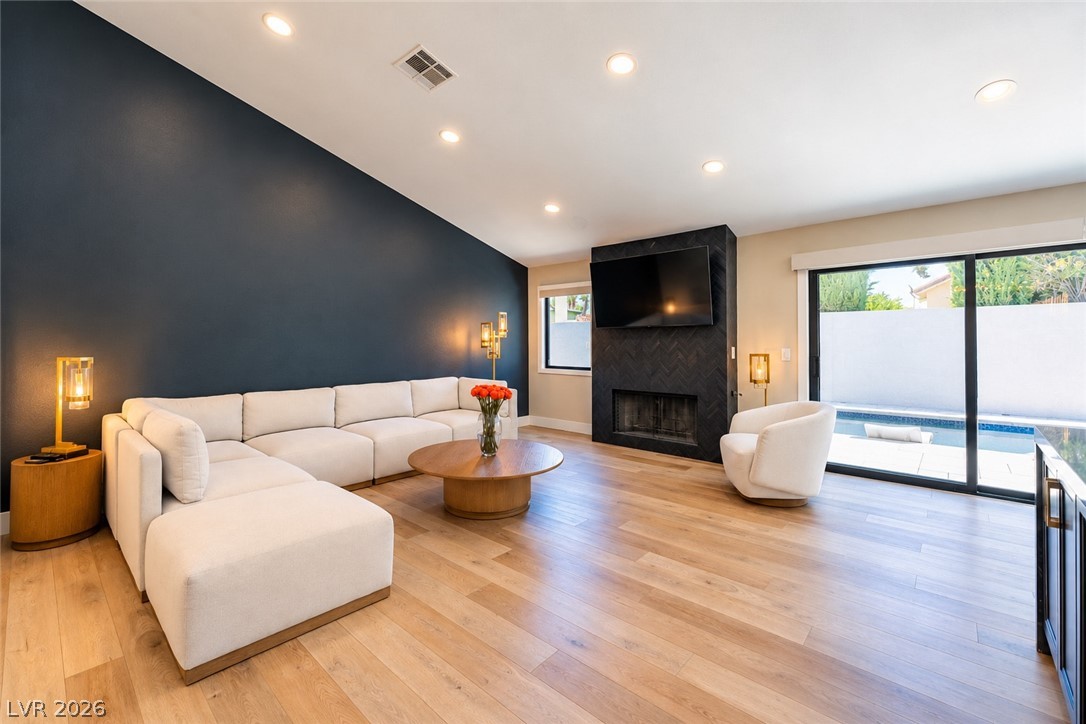 2824 Shannon River Drive Las Vegas NV 89117