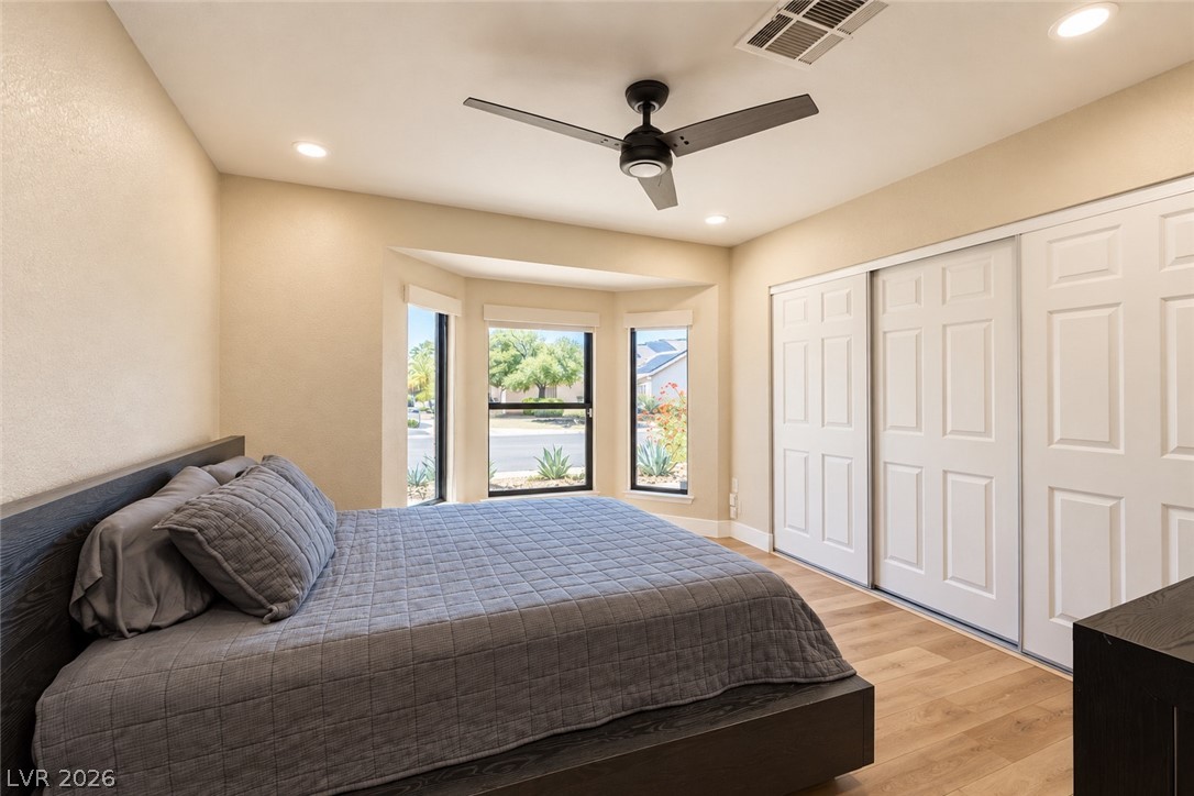 2824 Shannon River Drive Las Vegas NV 89117