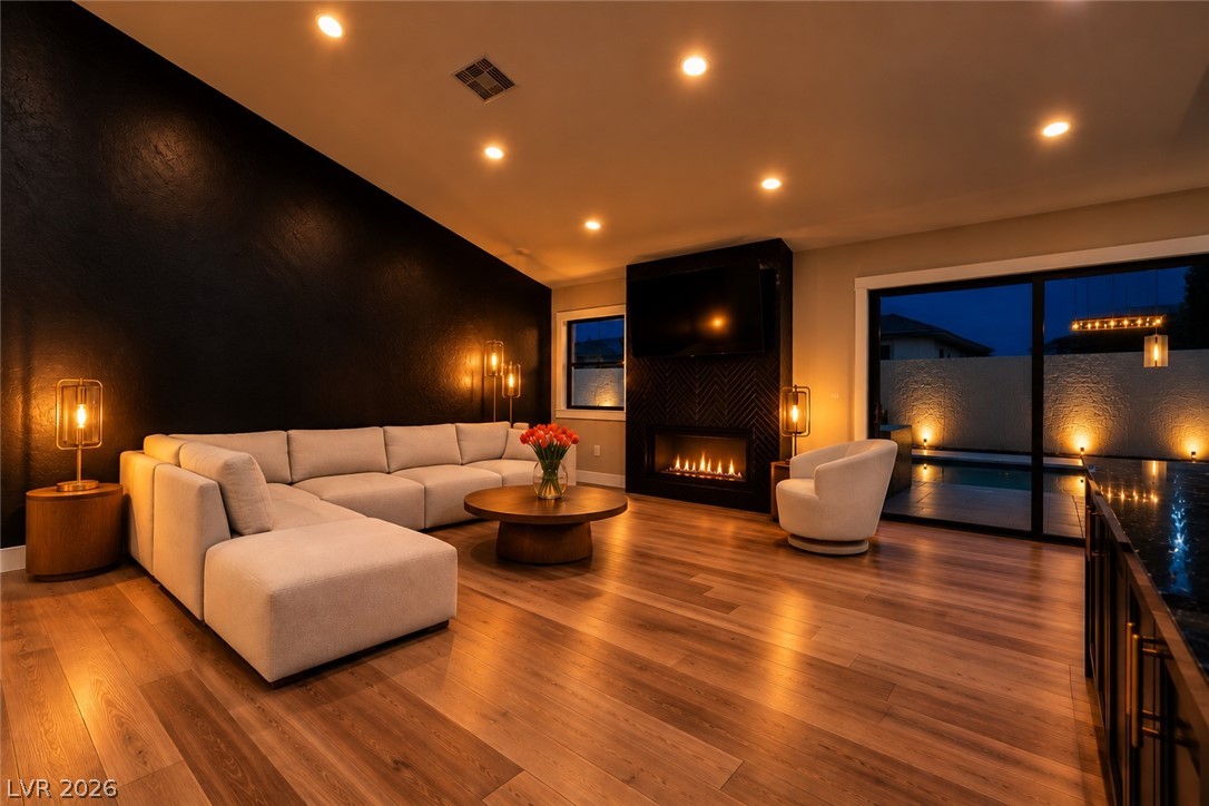 2824 Shannon River Drive Las Vegas NV 89117