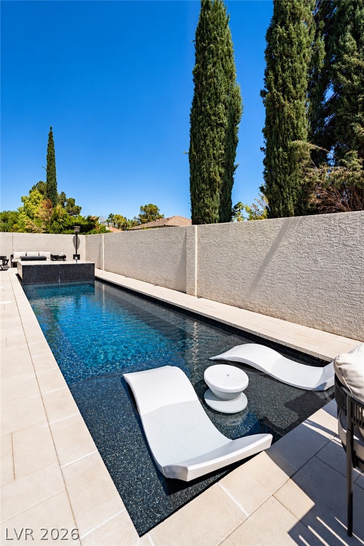 2824 Shannon River Drive Las Vegas NV 89117