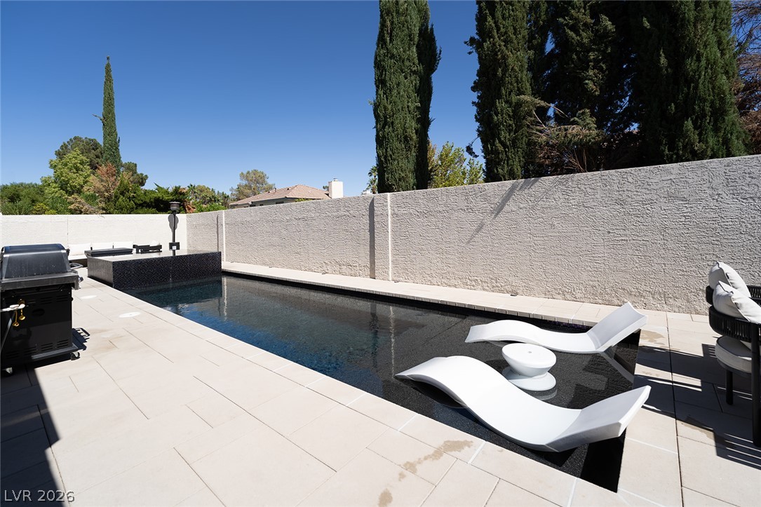 2824 Shannon River Drive Las Vegas NV 89117