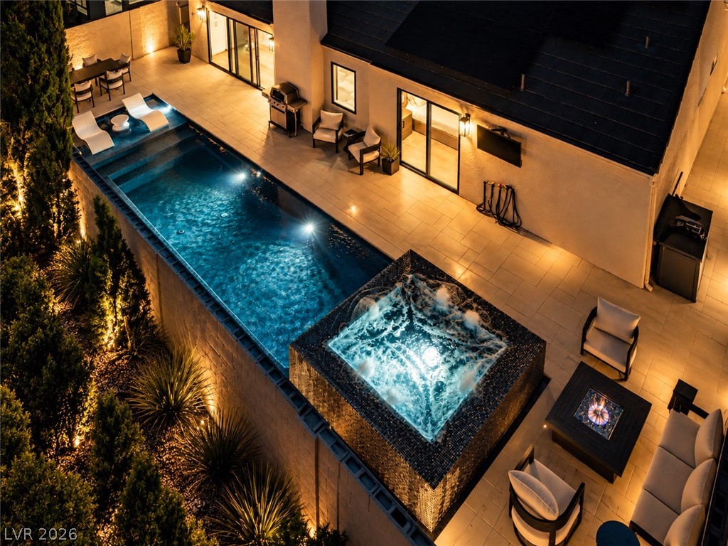 2824 Shannon River Drive Las Vegas NV 89117