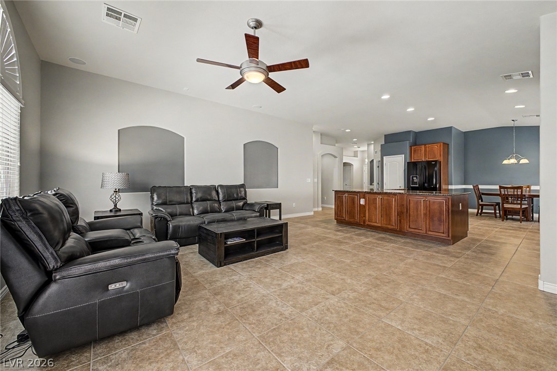 7123 Boomer Beach Street Las Vegas NV 89166